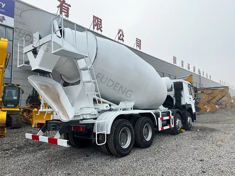 HOWO 8×4 Concrete Mixer Truck_4