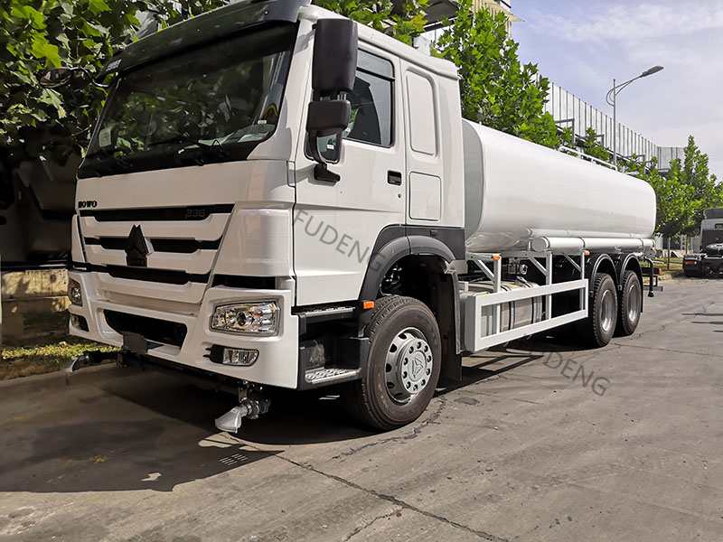 Water tank truck4