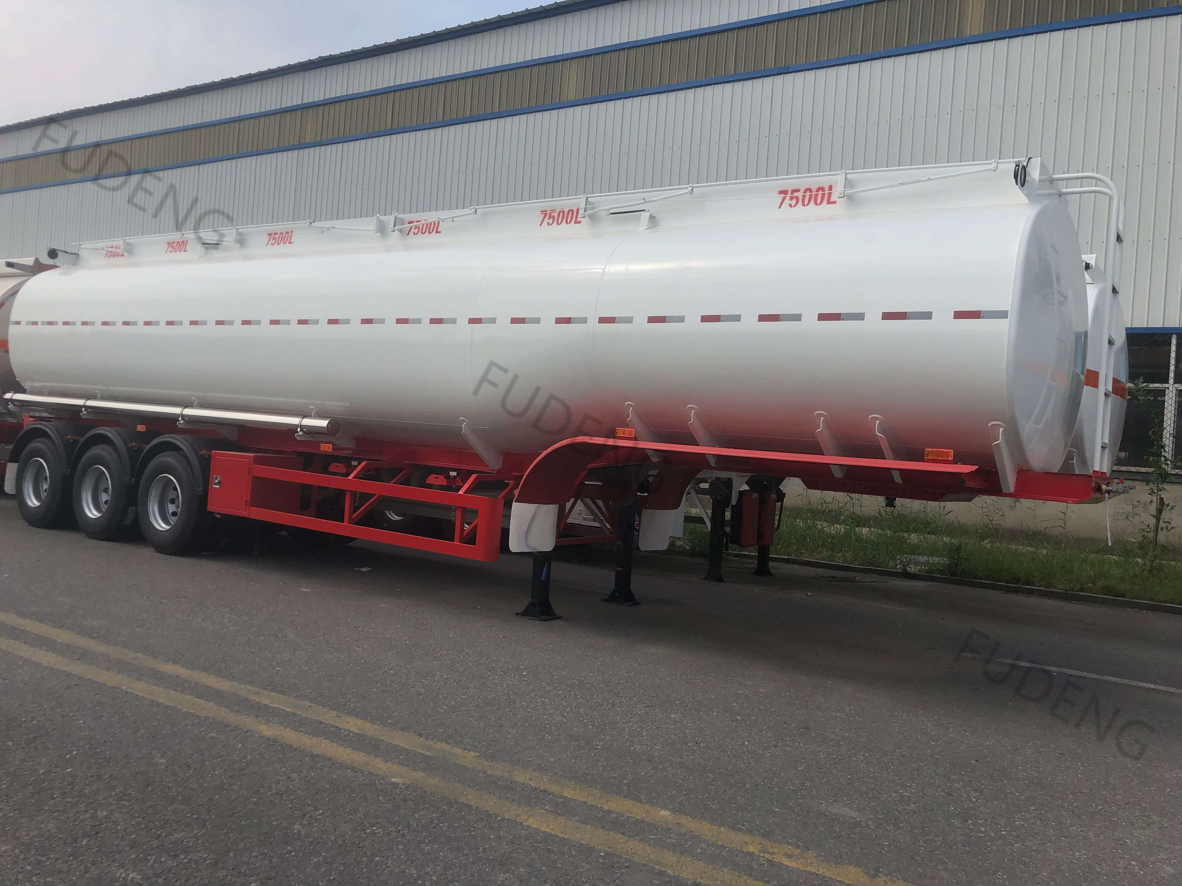 How To Save Oil When Use The Fuel Tanker Trailer?