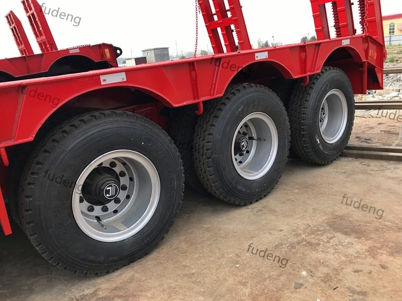 3 axles low bed trailer finsih production