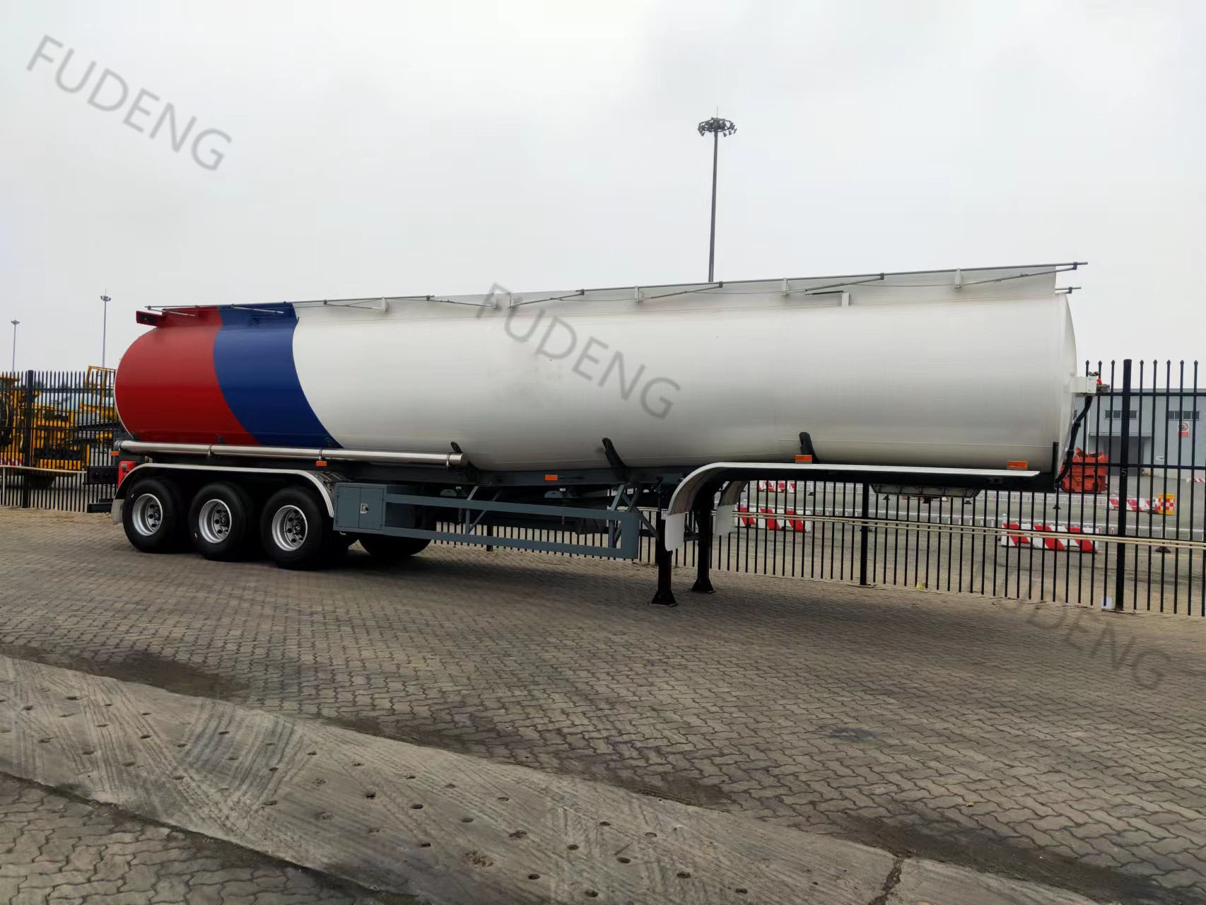 3axles fuel tanker delivered to customers in Zimbabwe