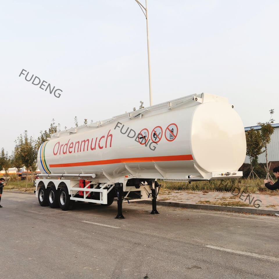 Fudeng 45 cubic meters and 7 compartments aluminum tank trailer is ready to arra