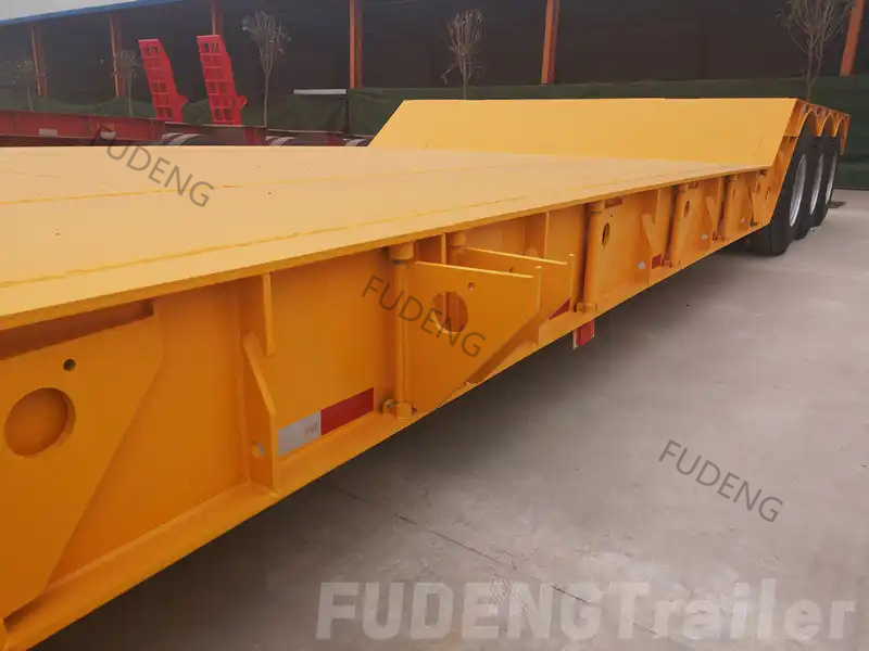 3 Axles Detachable gooseneck low boy 3