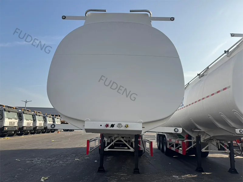 3 Axle white Fuel Tanker Trailer_4