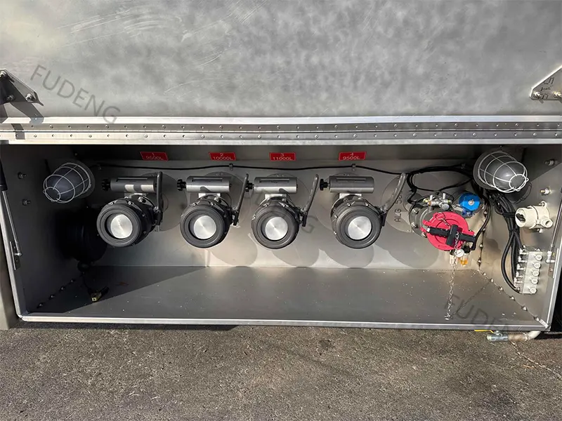 3 Axle Fuel Tanker Trailer_3