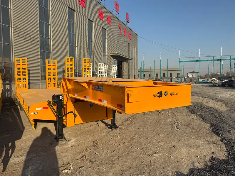Yellow 3-Axle Low Boy Semi Trailer_3