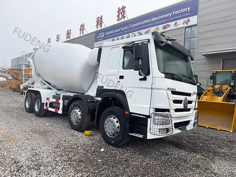 HOWO 8&times;4 Concrete Mixer Truck_5