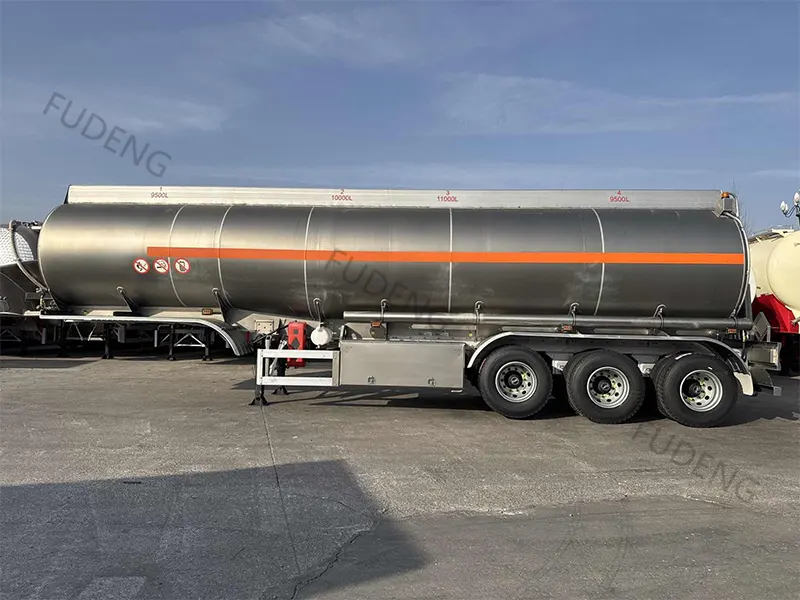 3 Axle Fuel Tanker Trailer_5